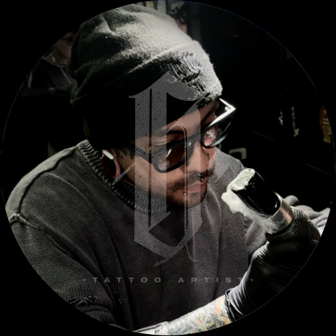 Artista de tatuajes en Cali Colombia